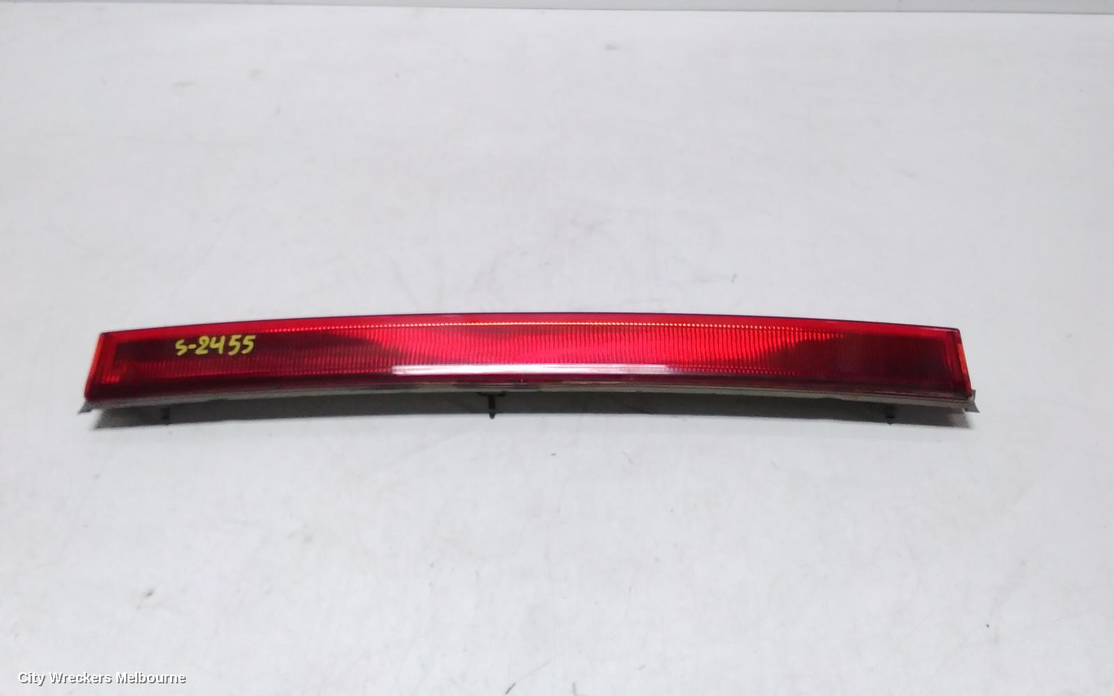 TOYOTA ESTIMA REAR GARNISH, TAILGATE LAMP (CENTRE), LENS# 28-194, XR50, 05-19 (IMPORT) - Image 3