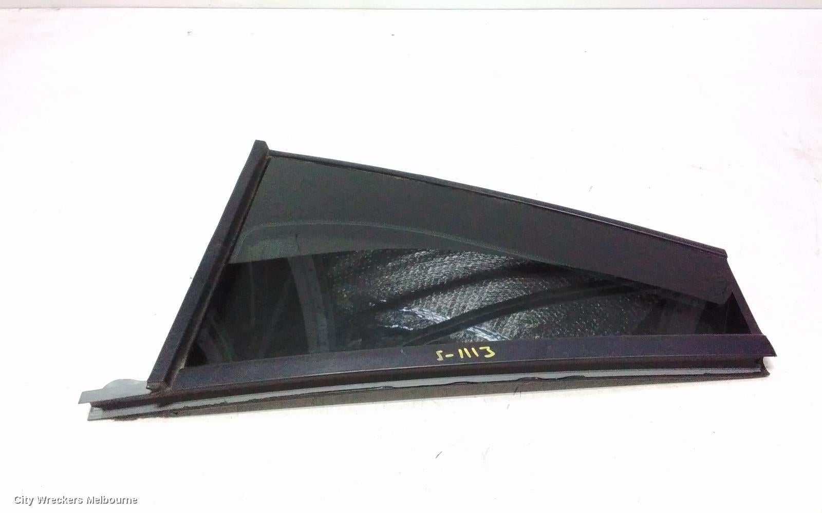 LAND ROVER RANGEROVER SPORT RIGHT REAR 1/4 DOOR GLASS, L320, 08/2005 - 12/2013 - Image 1
