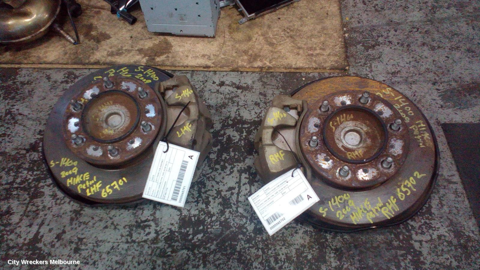 TOYOTA HIACE RIGHT FRONT HUB ASSEMBLY, TRH/KDH, NON ABS TYPE, 2WD, 03/2005 - 04/2019 - Image 3