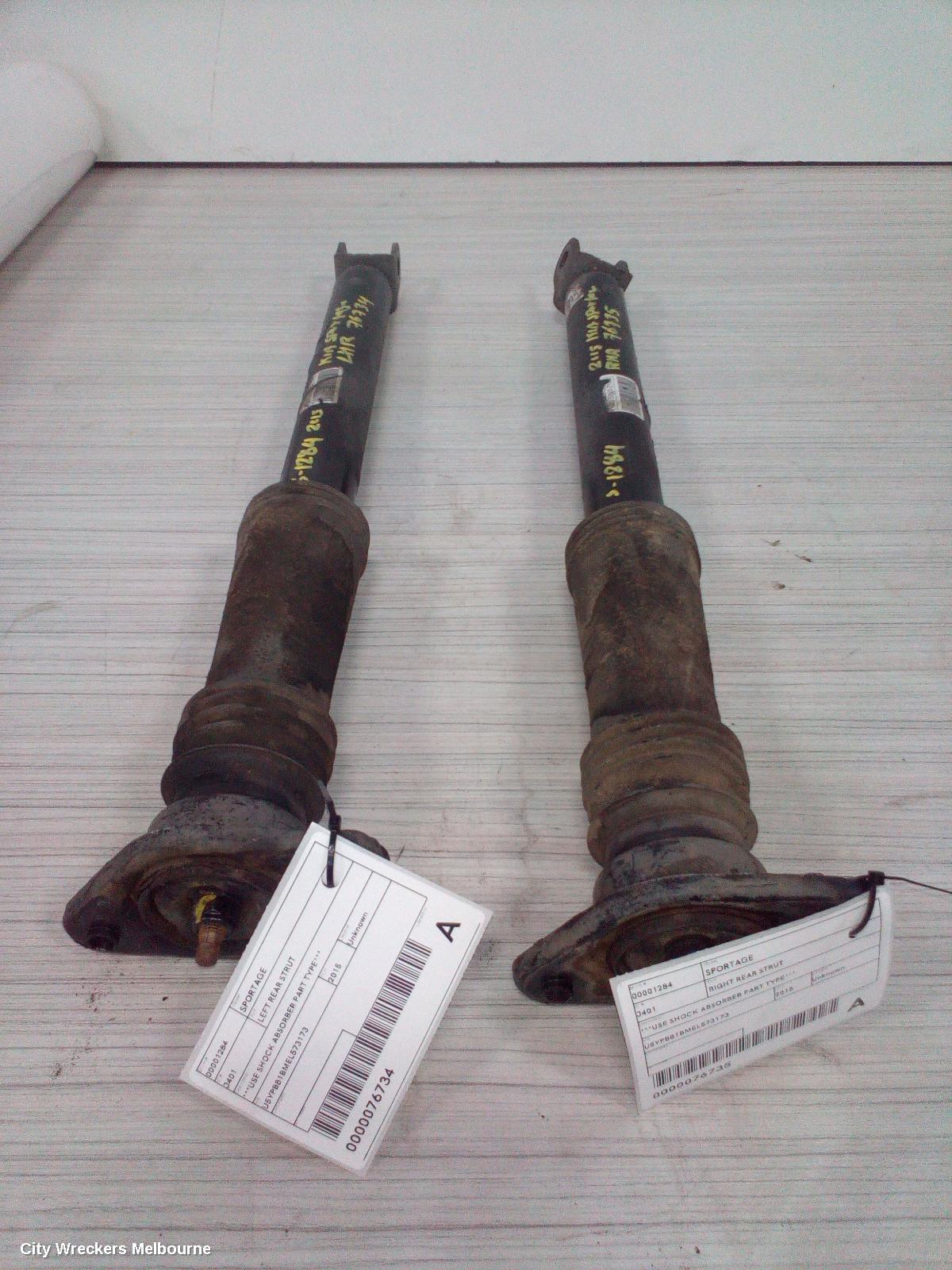 KIA SPORTAGE LEFT REAR STRUT, ***USE SHOCK ABSORBER PART TYPE*** - Image 2