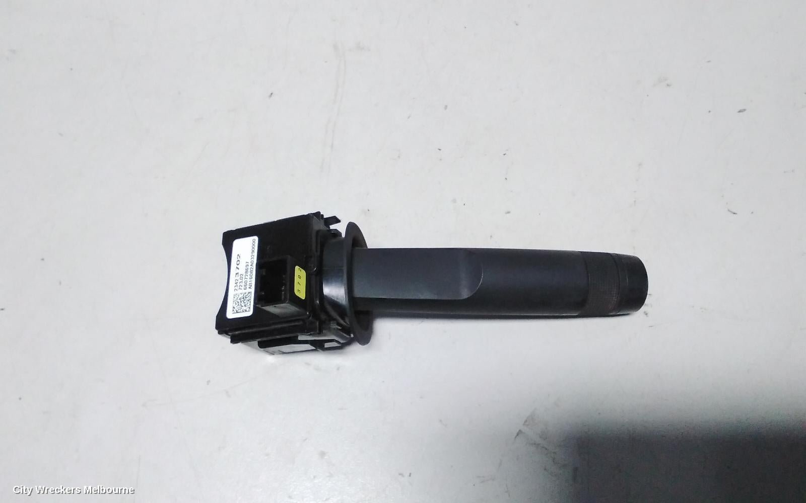 HOLDEN COMMODORE COMBINATION SWITCH, FLASHER SWITCH, VF, 05/2013 - 12/2017 - Image 3
