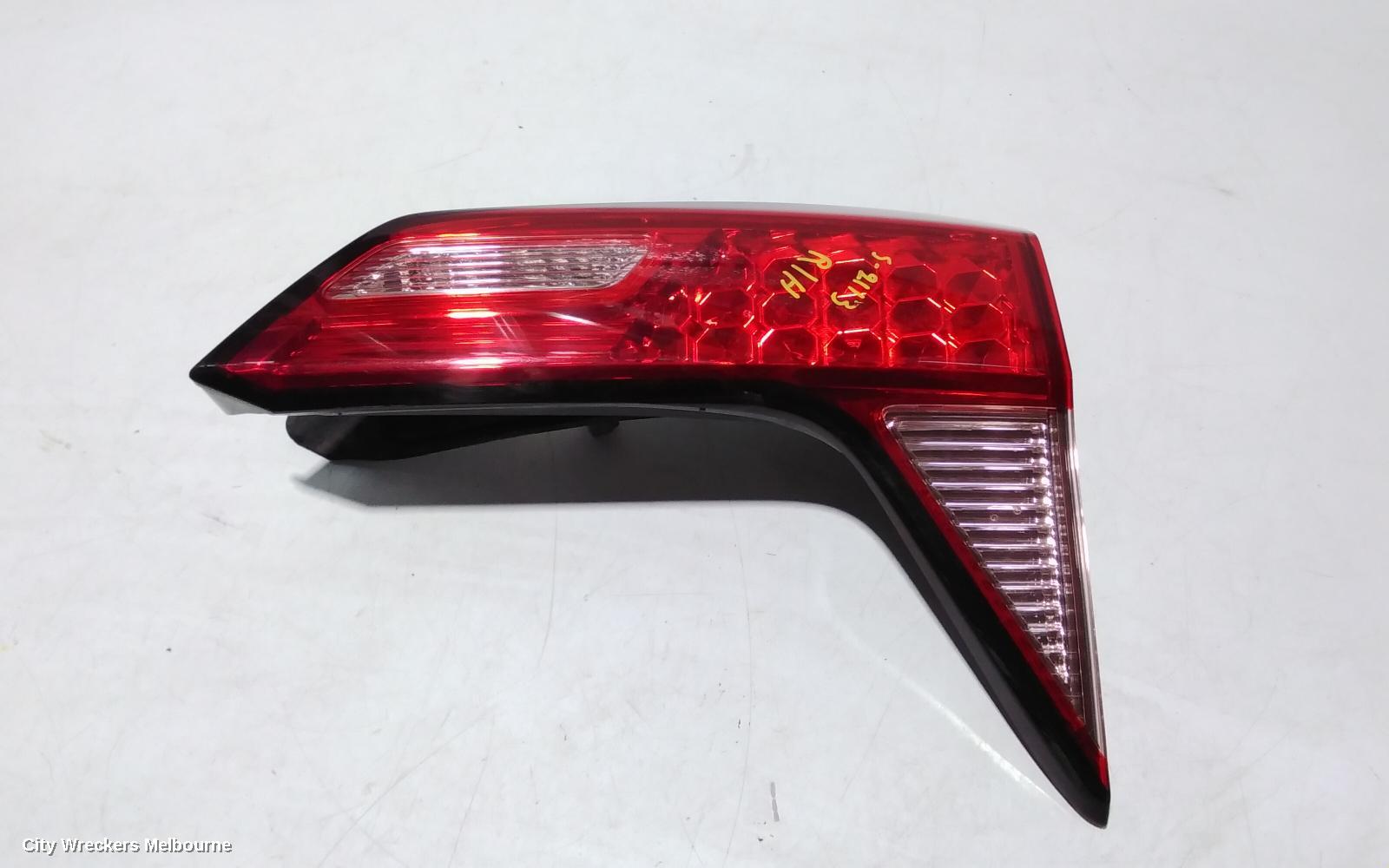 HONDA HRV REAR GARNISH, TAILGATE LAMP (RH SIDE), RU5, VTI, LED, NON OPTICAL GUIDE TYPE, 12/2014 - 06/2018 - Image 1