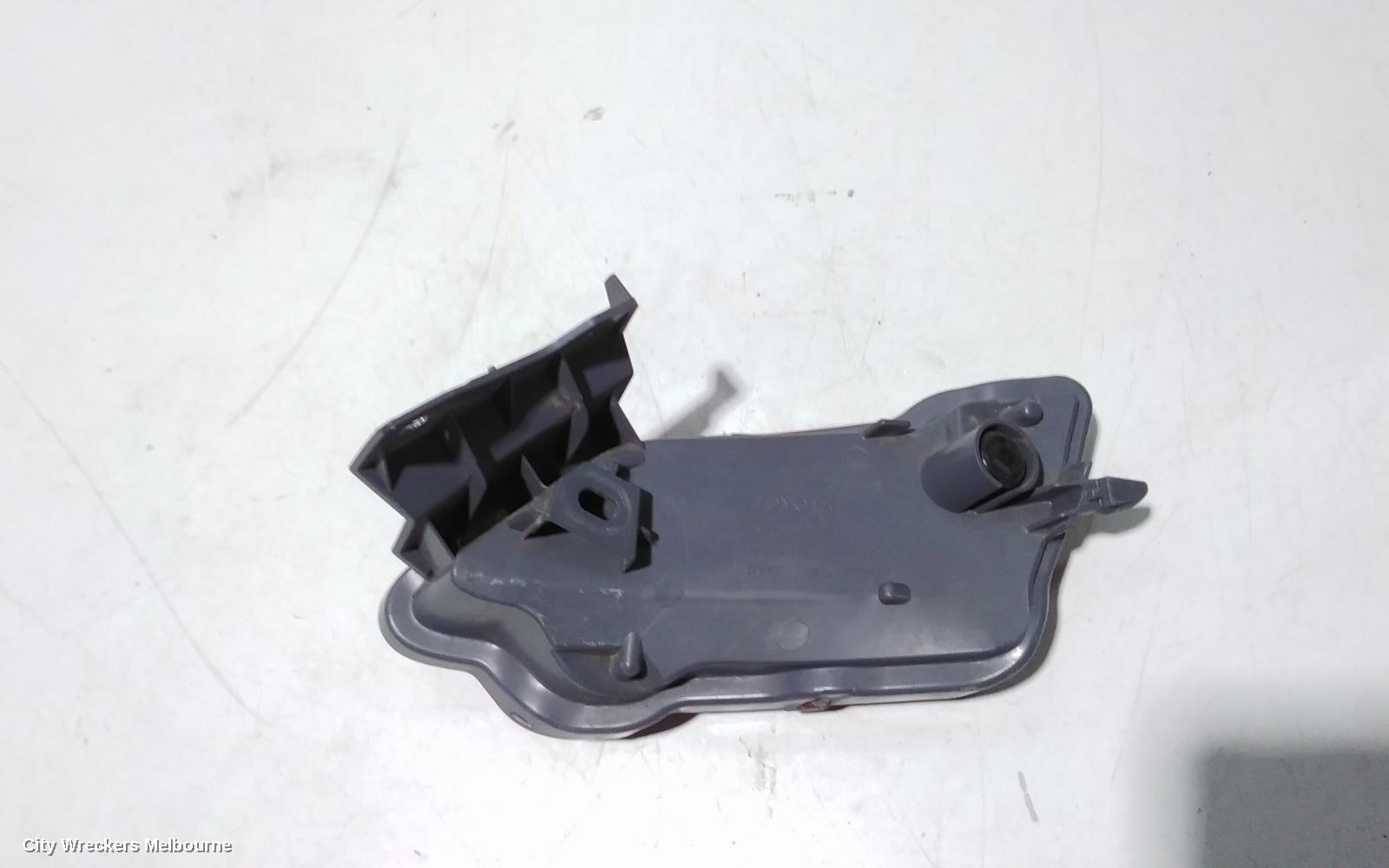 TOYOTA RAV4 LEFT TAILLIGHT, XA40, IN BUMPER, 12/2012 - 09/2015 - Image 3