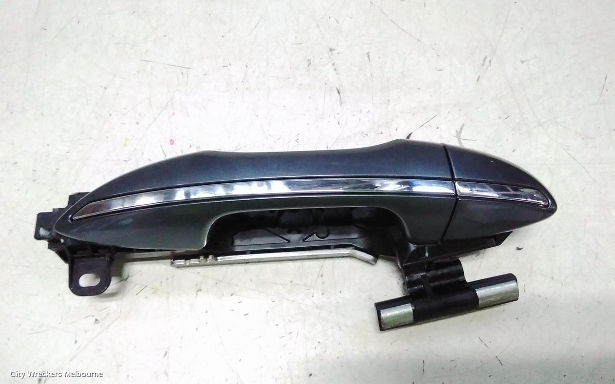 TOYOTA COROLLA DOOR HANDLE, OUTER, RH REAR, ZRE172R, SEDAN, 12/2013 - 10/2016 - Image 2