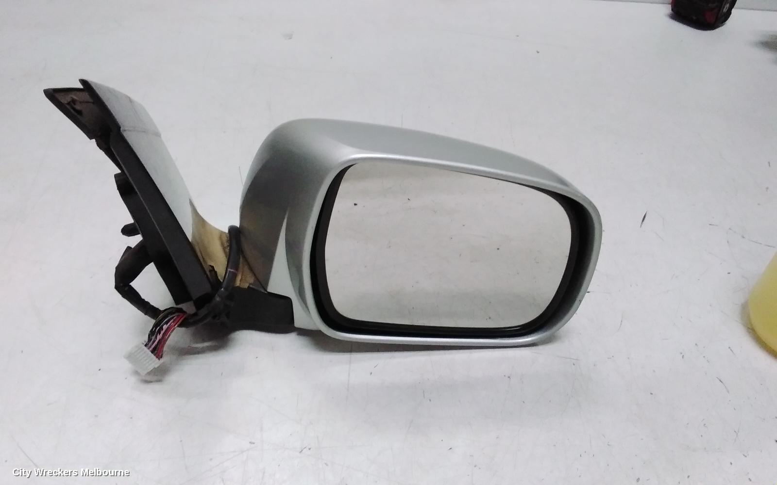 LEXUS RX SERIES RIGHT DOOR MIRROR, MCU3/GSU3/MHU3#, ROUND PLUG, W/ MEMORY TYPE, 04/2003 - 11/2008 - Image 1