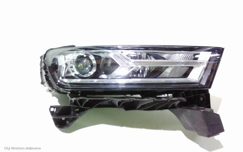 AUDI Q7 RIGHT HEADLAMP, 4M, XENON TYPE, 09/2015 - 03/2020 - Image 2