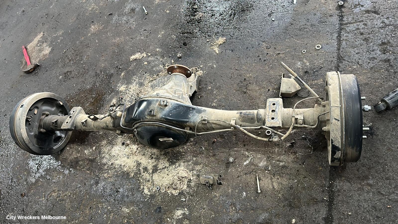 MITSUBISHI TRITON REAR DIFF ASSEMBLY, 2.4, DIESEL, AUTO T/M, 4WD, 4.272 RATIO, W/ DIFF LOCK TYPE, MR, 11/2018 - 10/2023 - Image 1