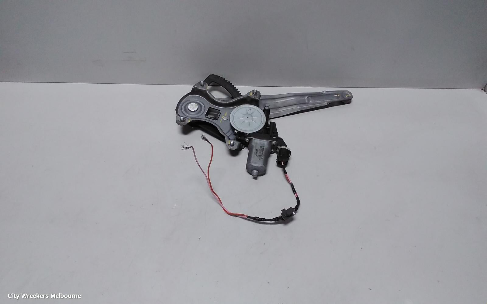 HYUNDAI I20 LEFT REAR WND REG/MOTOR, PB, 5DR HATCH, 07/2010 - 12/2015 - Image 2