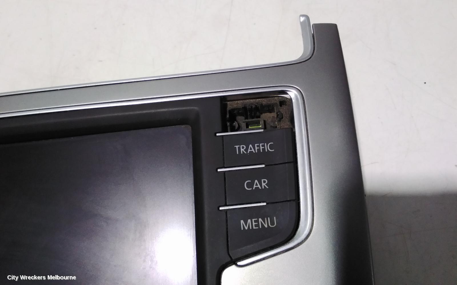 VOLKSWAGEN POLO RADIO/CD/DVD/SAT/TV, DISPLAY UNIT, 6.5IN DISCOVER MEDIA, SAT NAV TYPE, 6R, 05/2010 - 09/2017 - Image 3