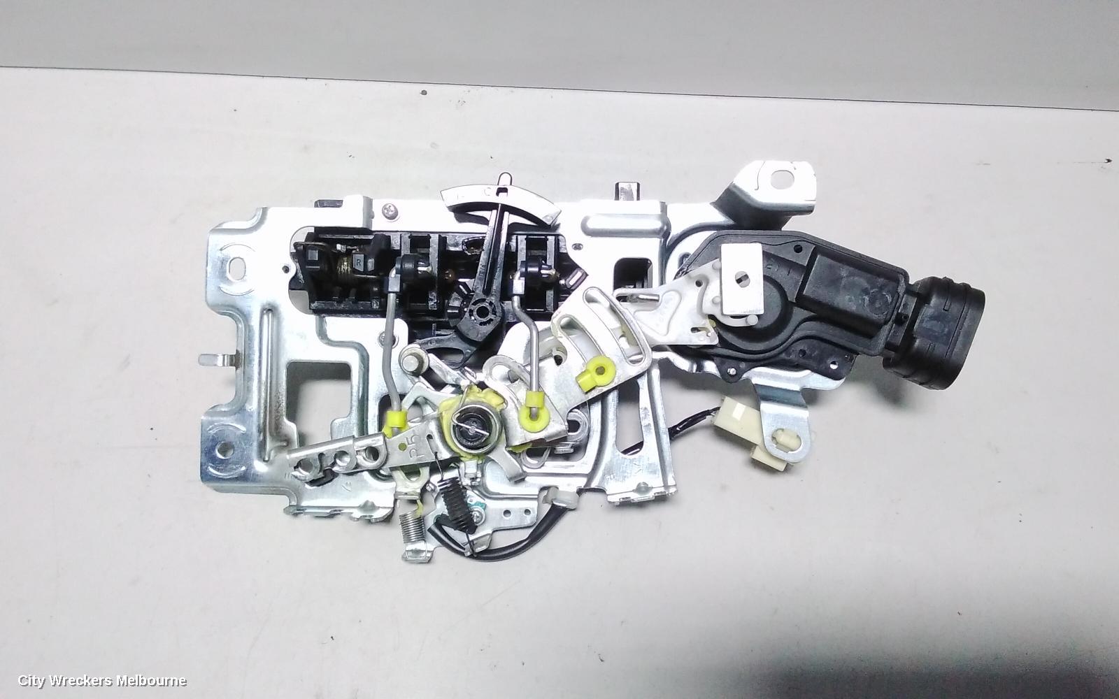 TOYOTA TARAGO DOOR HANDLE, XR50, INNER, RH REAR, 01/2006 - 06/2020 - Image 3