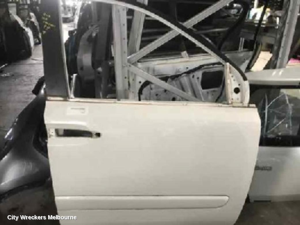 KIA CARNIVAL/GRAND CARNIVAL RIGHT FRONT DOOR, VQ, 01/2006 - 12/2014 - Image 1