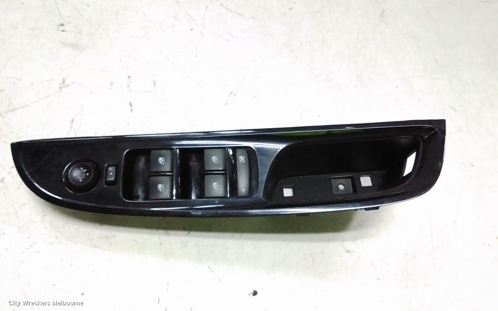 HOLDEN COMMODORE PWR DR WIND SWITCH, RH FRONT (MASTER SWITCH), WAGON/SEDAN, NON EVOKE TYPE, VF, 05/2013 - 12/2017 - Image 2