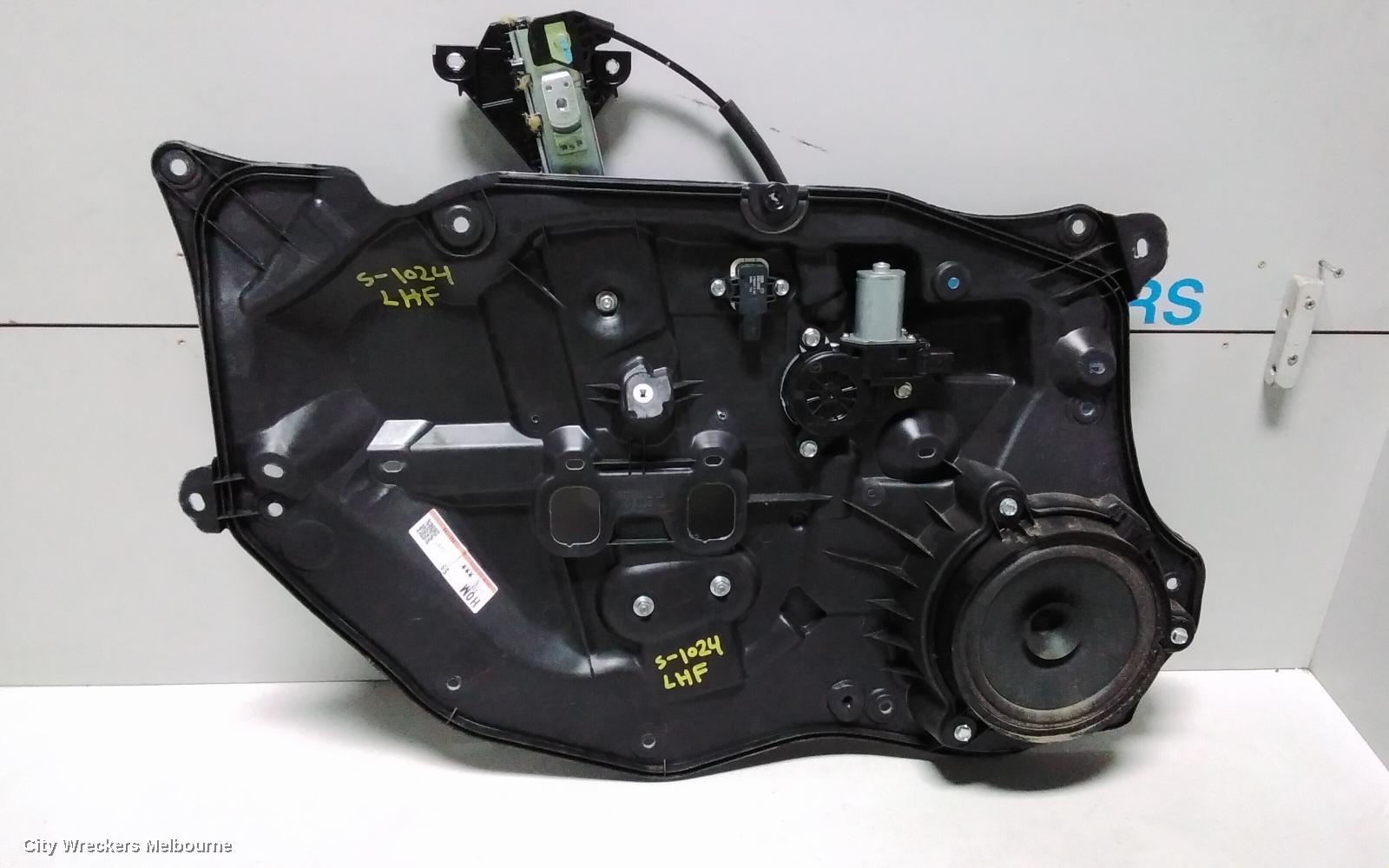 MAZDA CX3 LEFT FRONT WINDOW REG/MOTOR, DK, 02/2017 ONWARDS - Image 1