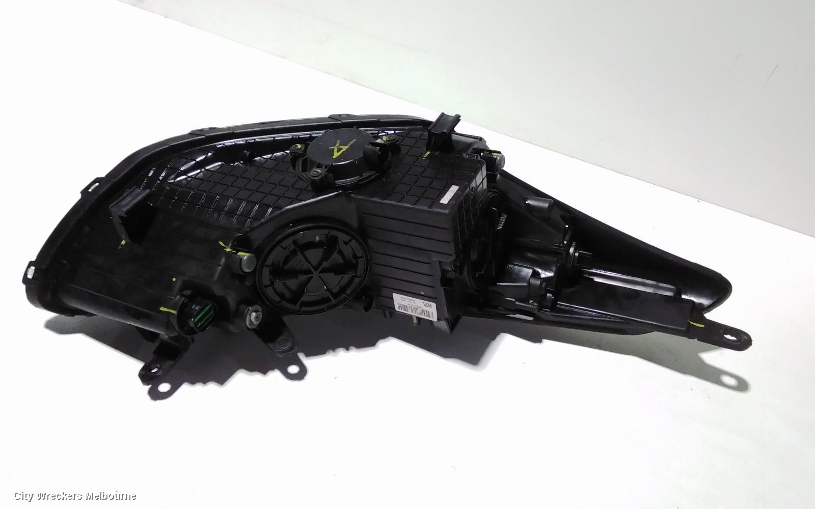 HYUNDAI I30 RIGHT HEADLAMP, GD, 5DR HATCH, XENON TYPE, 03/2012 - 02/2017 - Image 3