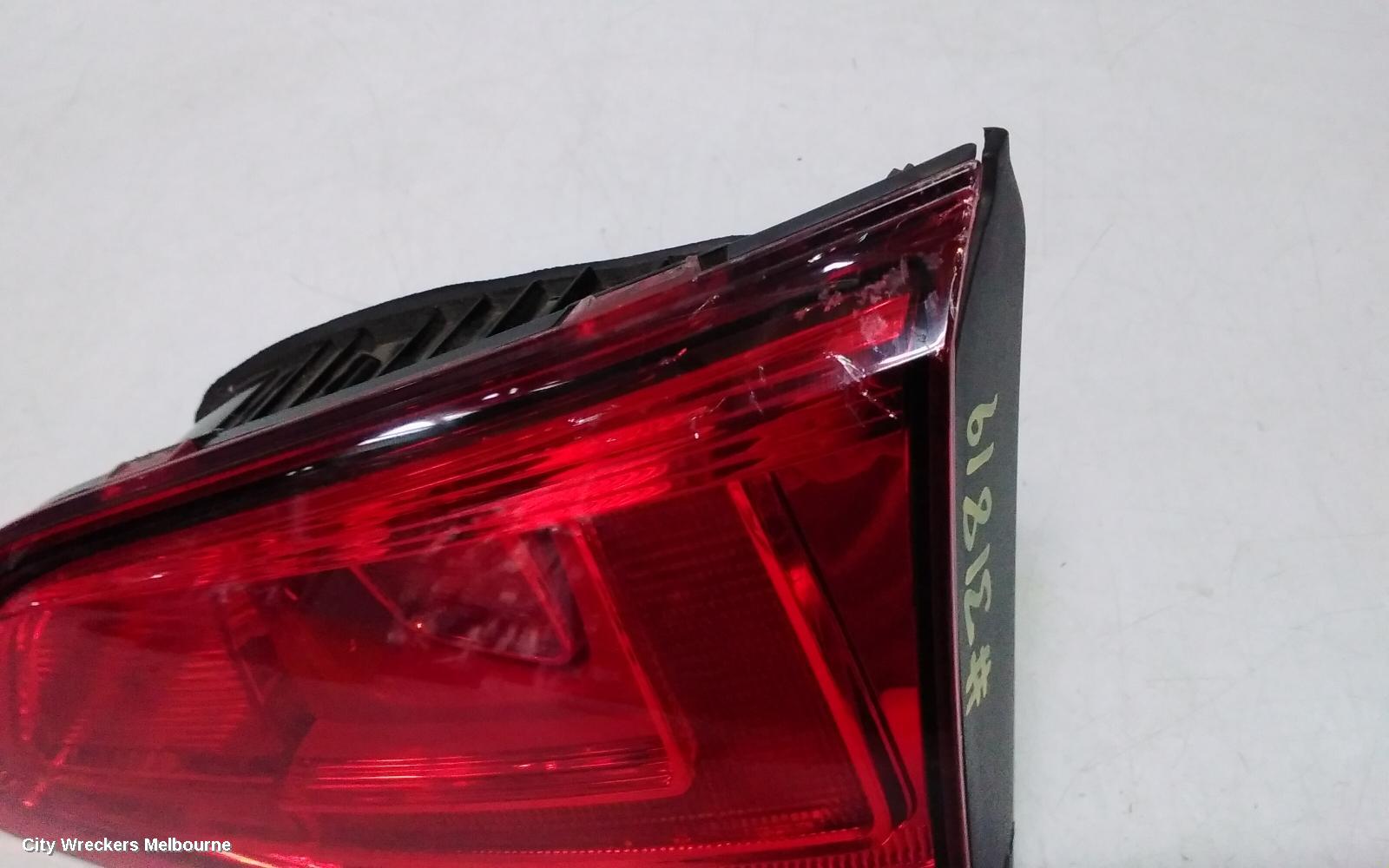 VOLKSWAGEN GOLF LEFT TAILLIGHT, GEN 7, HATCH, STANDARD, TRENDLINE/COMFORTLINE, NON LED TYPE, NON TINTED TYPE, 03/2013 - 03/2017 - Image 3