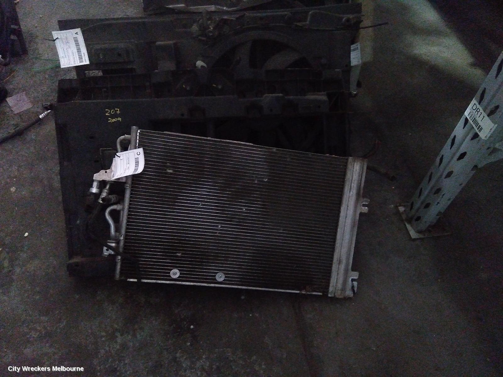 HOLDEN ASTRA RADIATOR, AUTO, 1.8, PETROL, AH, 10/2004 - 08/2009 - Image 1