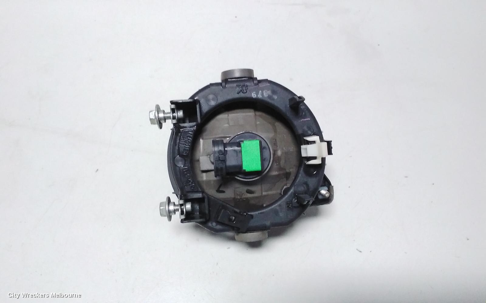 SUBARU OUTBACK RIGHT INDICATOR/FOG/SIDE, BUMPER FOGLAMP, 5TH GEN, 01/2013 - 11/2014 - Image 3