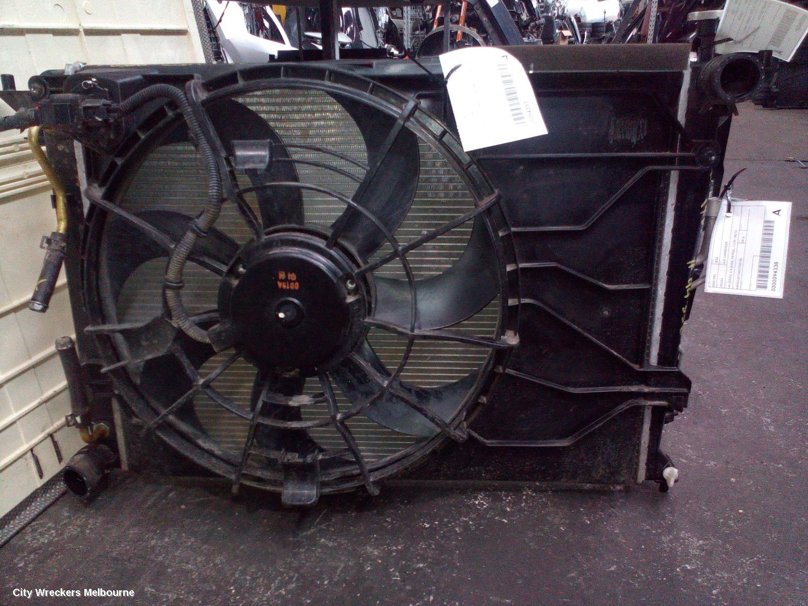 HYUNDAI IX35 FAN, RAD FAN, PETROL (VIN KMHJ...), LM SERIES, 11/2009 - 01/2016 - Image 1
