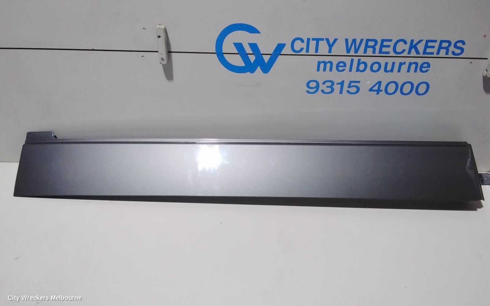 VOLKSWAGEN TRANSPORTER, T5 MY10 03/2010 - 06/2015, RAIL SLIDING DOOR 7H1843 795H: 80270 - Image 1