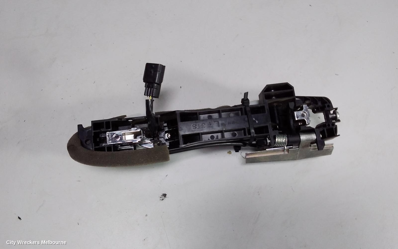 NISSAN XTRAIL DOOR HANDLE, OUTER, LH FRONT, T32, 02/2014 ONWARDS - Image 2