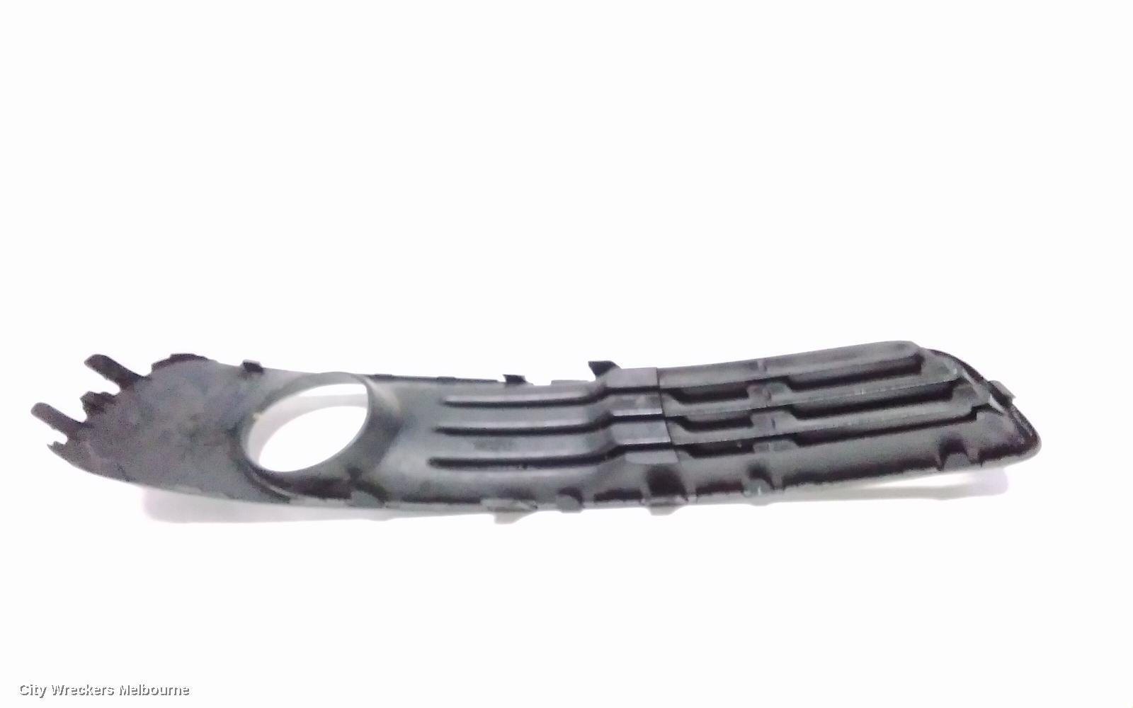 SUBARU LIBERTY LEFT INDICATOR/FOG/SIDE, FOGLAMP BLANKING PLATE/SURROUND, 4TH GEN, 09/2003 - 06/2006 - Image 3