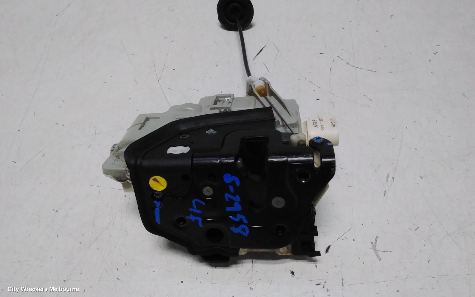 AUDI A5 DOOR/BOOT/GATE LOCK, LEFT FRONT DOOR LOCK, 8T, DUAL ROW (7 PIN), P/N 8J2837015A, 10/2007 - 11/2009 - Image 2