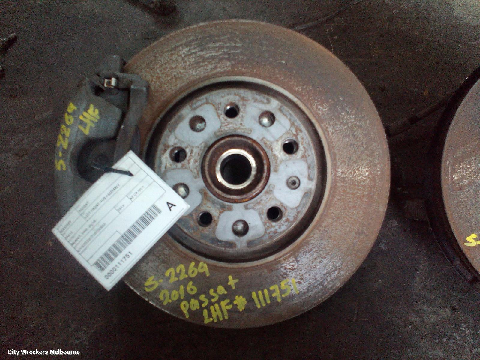 VOLKSWAGEN PASSAT LEFT FRONT HUB ASSEMBLY, B8/MK7, 2WD, 06/2015 ONWARDS - Image 1