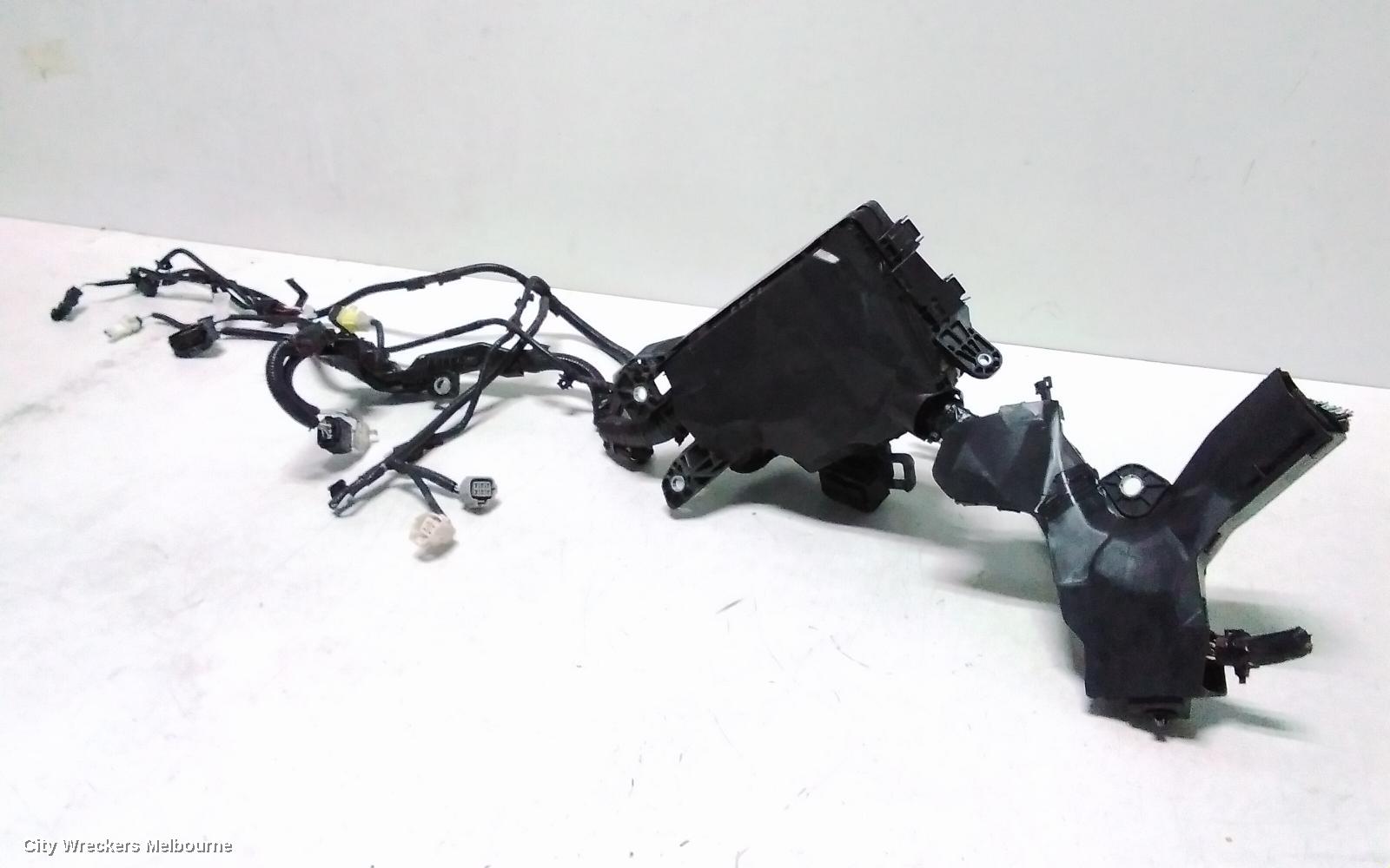 TOYOTA COROLLA FUSE BOX, ENGINE BAY, E210, 07/2018 ONWARDS - Image 3