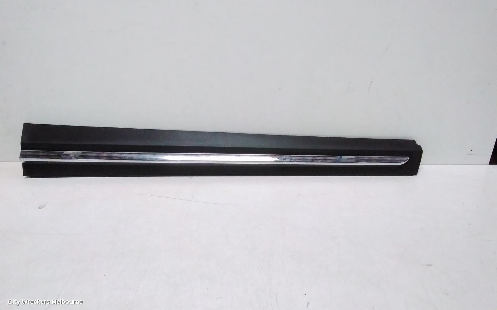 MAZDA CX3 DOOR MOULD, DOOR MOULD, RH FRONT, DK, CHROME INSERT TYPE, BLACK, 06/2018 ONWARDS - Image 1