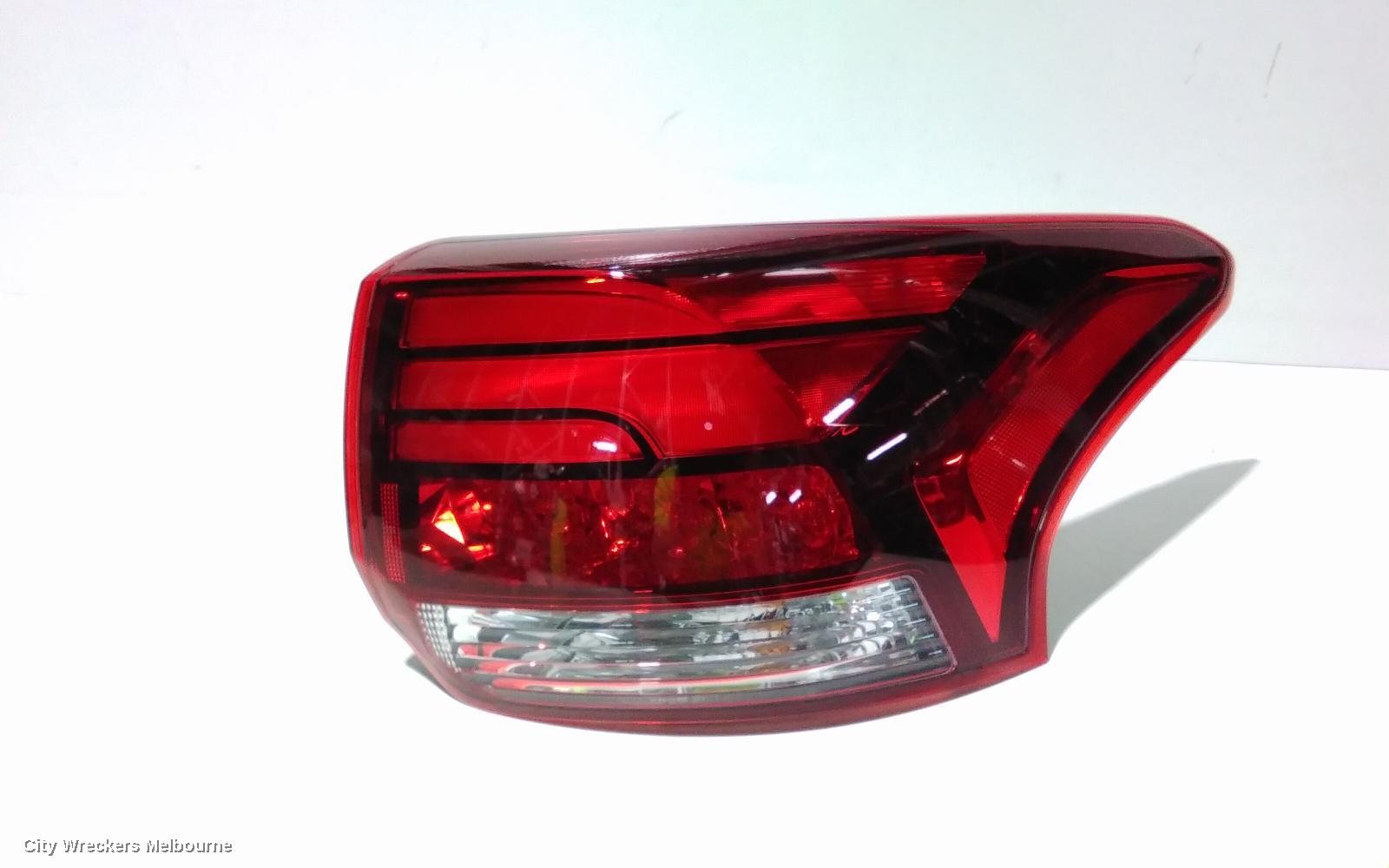 MITSUBISHI OUTLANDER RIGHT TAILLIGHT, ZK-ZL, 04/2015 - 07/2021 - Image 2