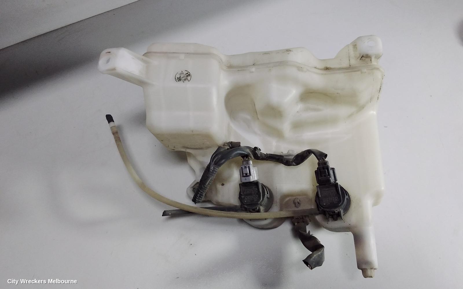 TOYOTA HIACE WASHER BOTTLE, TRH/KDH, 03/2005 - 04/2019 - Image 3