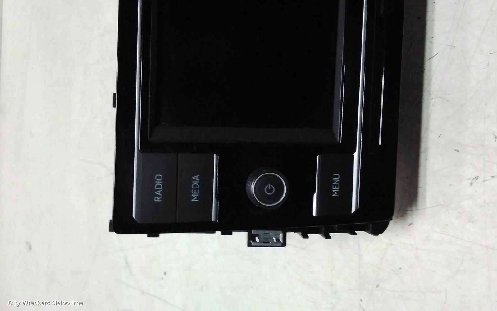 VOLKSWAGEN CRAFTER RADIO/CD/DVD/SAT/TV, DISPLAY UNIT, 6.5IN, SY1, 08/2017 ONWARDS - Image 3