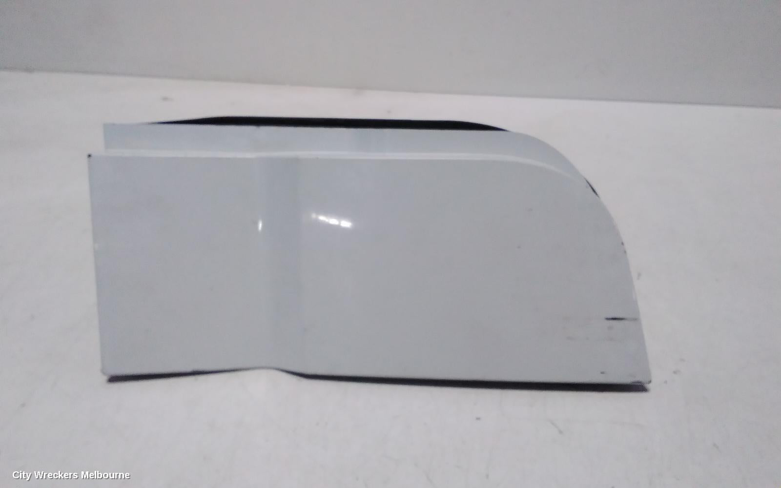 LDV DELIVER 9 FUEL DOOR / FILLER, FUEL DOOR, 07/2020 ONWARDS - Image 2