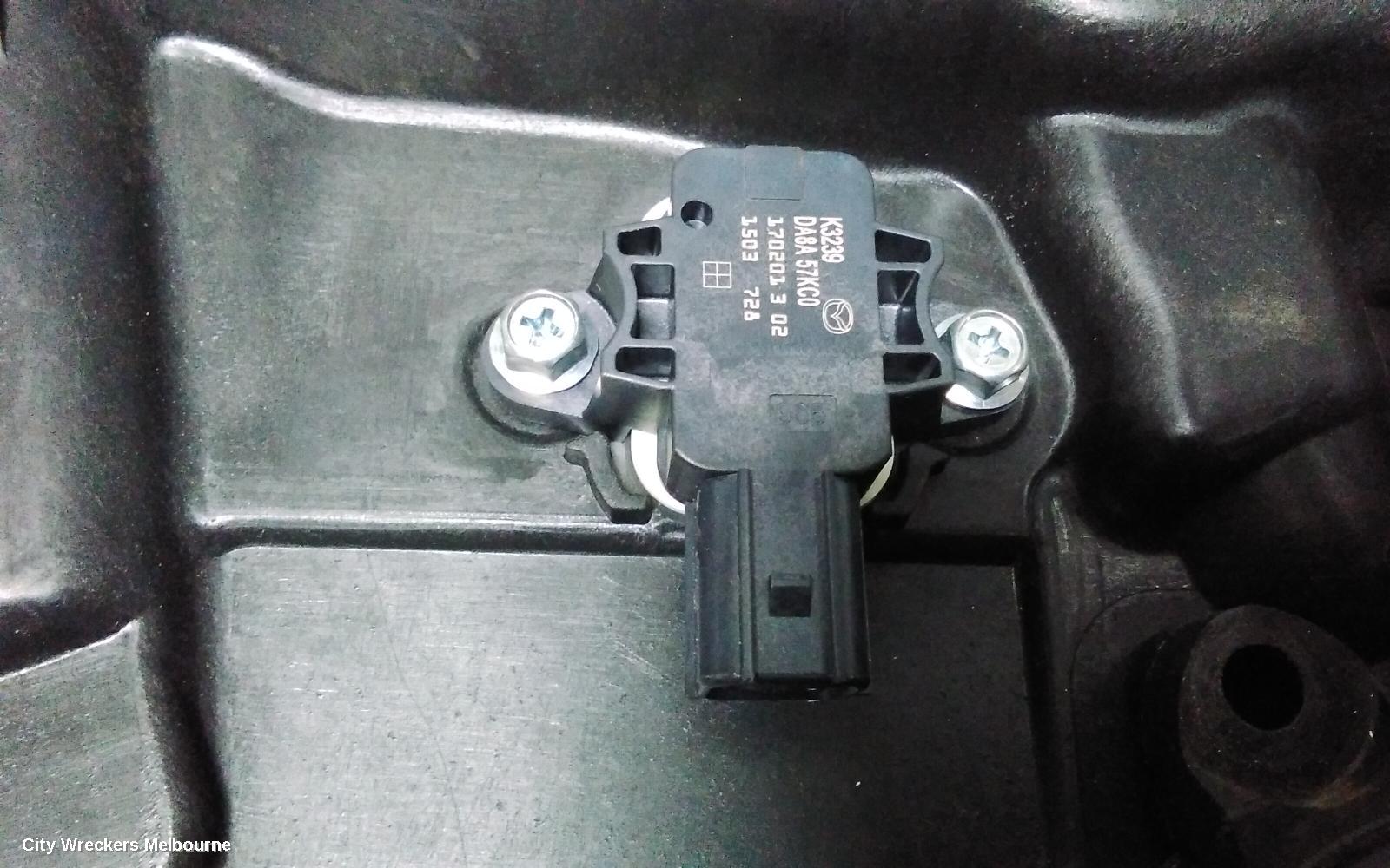 MAZDA CX3 LEFT FRONT WINDOW REG/MOTOR, DK, 03/2015 - 01/2017 - Image 3