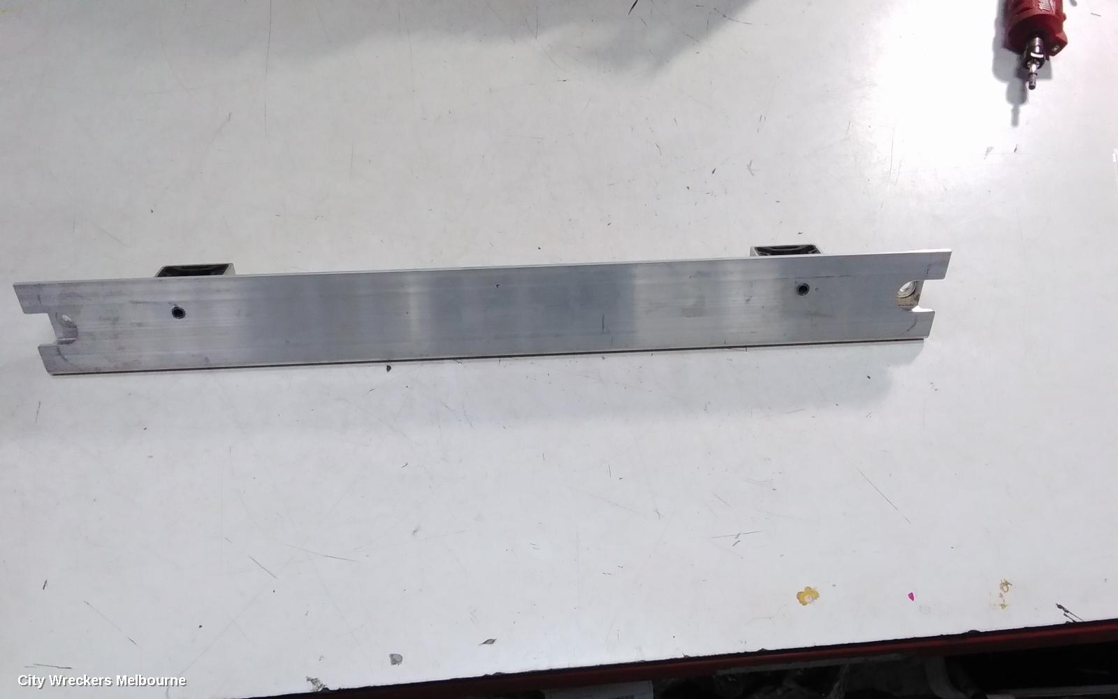TESLA MODEL Y, 1ST GEN, 03/2022 ONWARDS, UPPER RADIATOR BRACKET: 139930 - Image 2