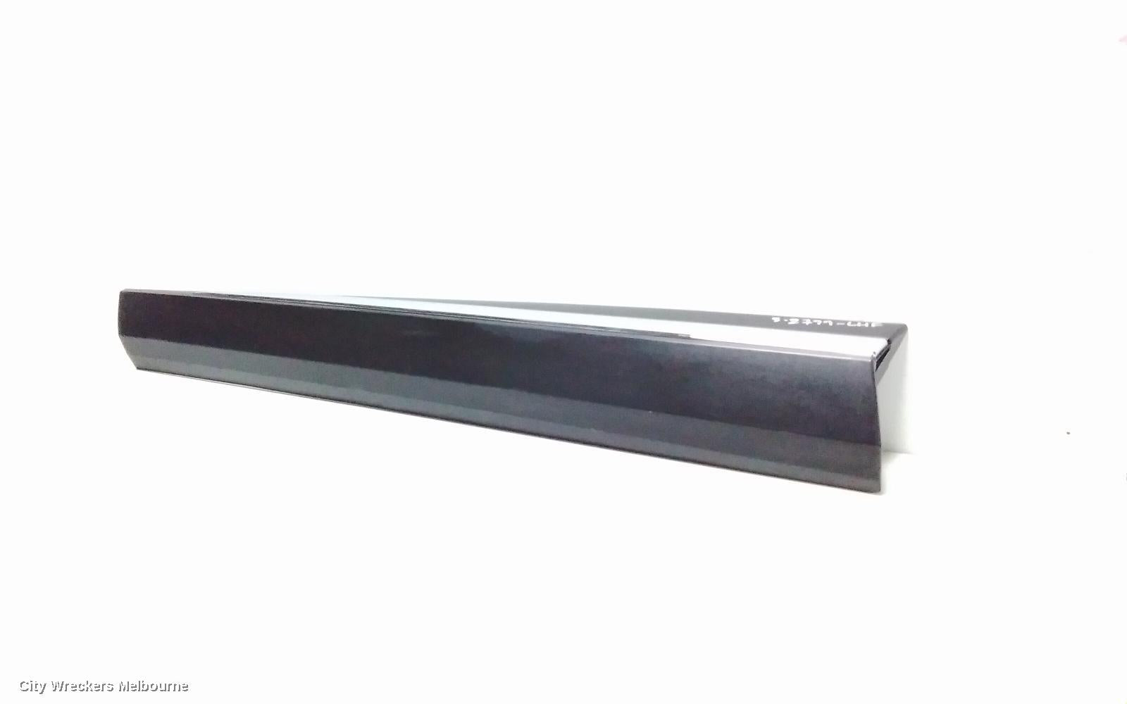 NISSAN XTRAIL DOOR MOULD, LHF: 132551, T33, DOOR MOULDING (LH FRONT), W/ SILVER INSERT, 08/2022 ONWARDS - Image 3