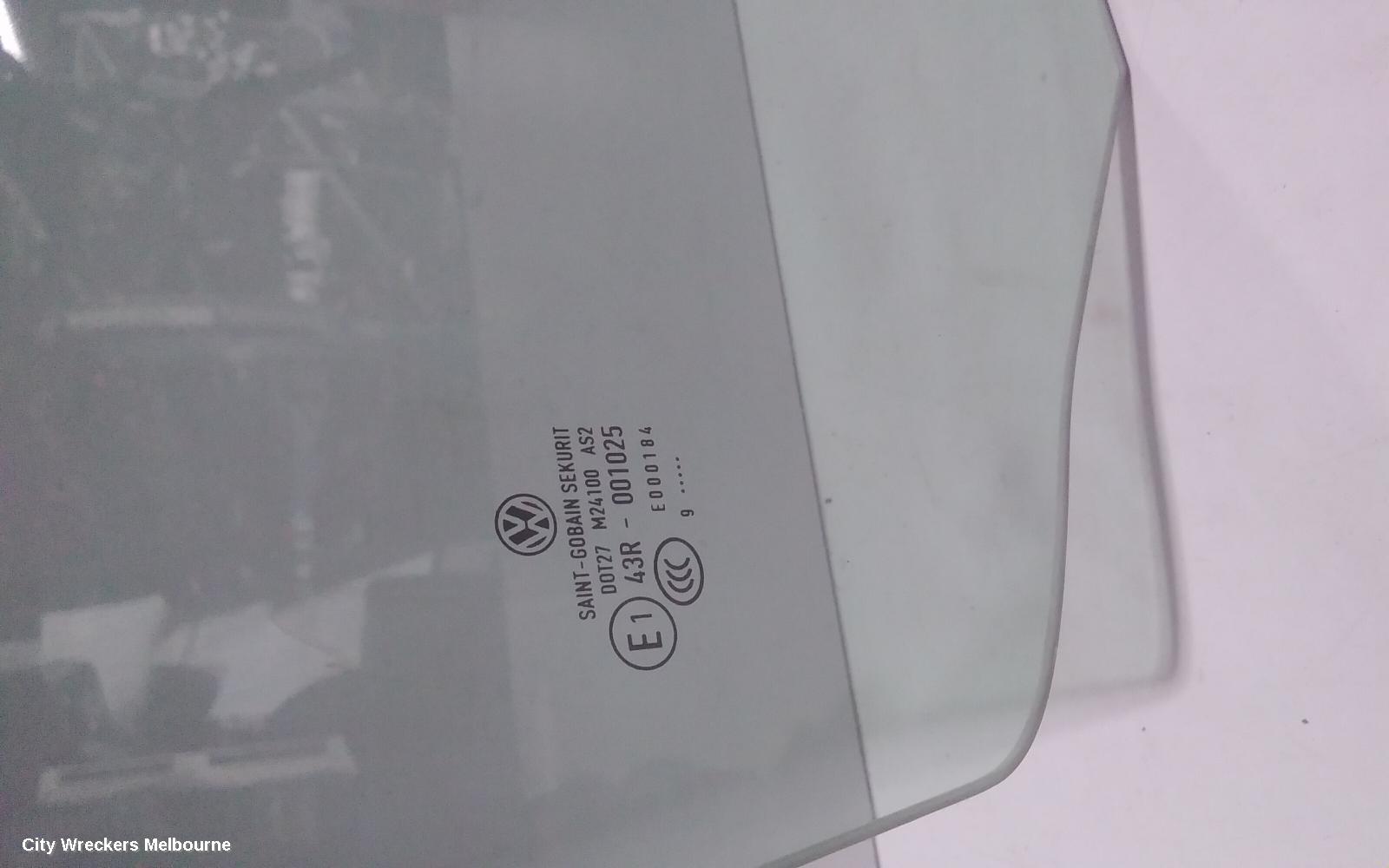 VOLKSWAGEN CADDY RIGHT FRONT DOOR WINDOW, 2KN, 12/2015 - 02/2021 - Image 2