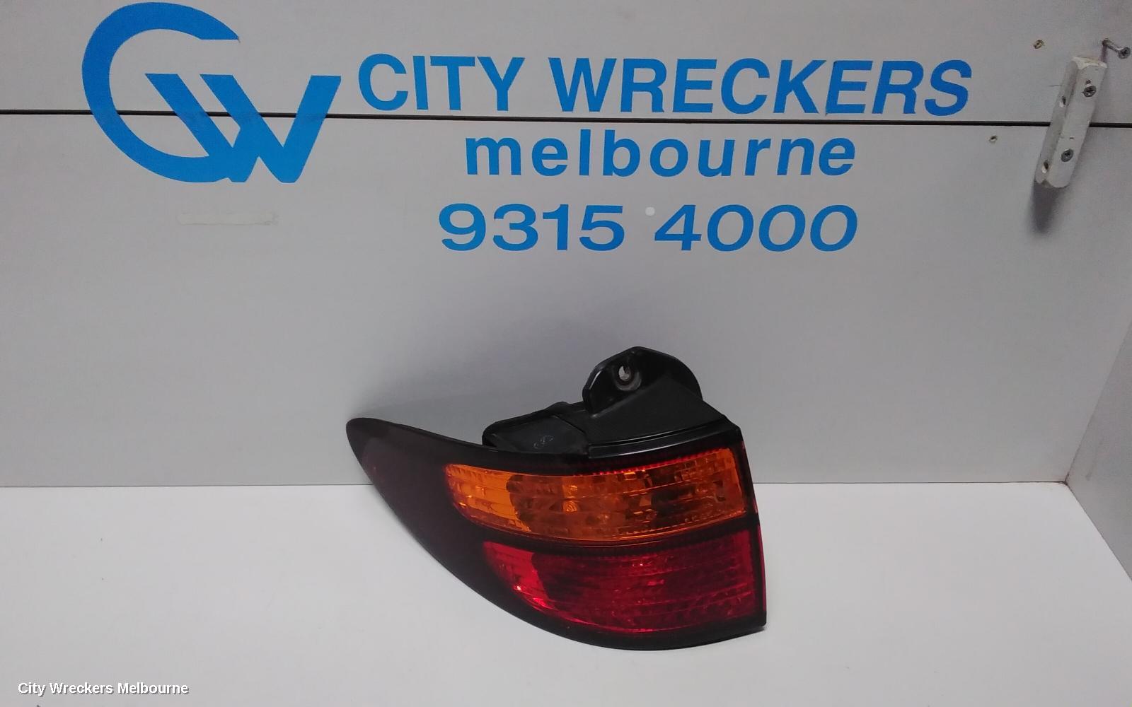 TOYOTA TARAGO LEFT TAILLIGHT, ACR30 (JAP TYPE), 06/2000 - 06/2003 - Image 1