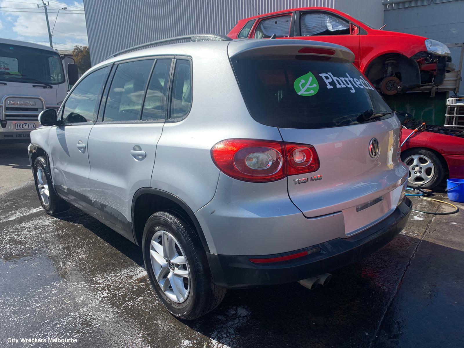 VOLKSWAGEN TIGUAN RIGHT REAR DOOR, 5N, 05/2008 - 08/2016 - Image 1