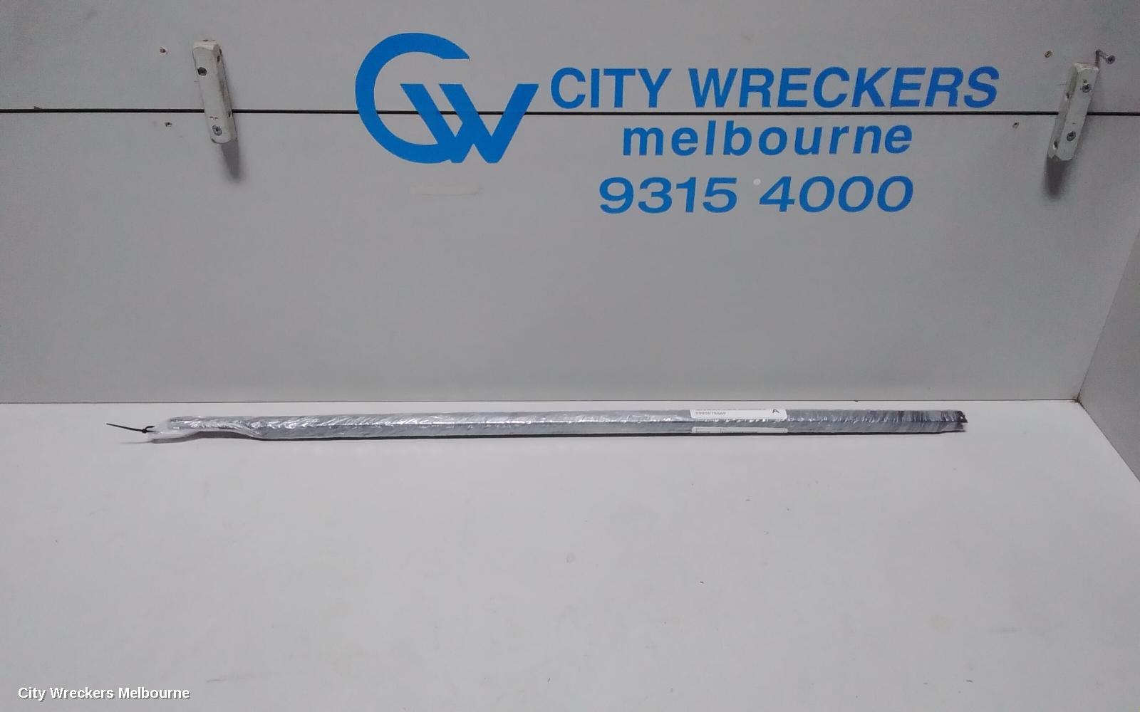 LAND ROVER RANGEROVER EVOQUE DOOR MOULD, MOULD  REFER TO PHOTOS: 75569, L538, 11/2011 - 01/2019 - Image 3
