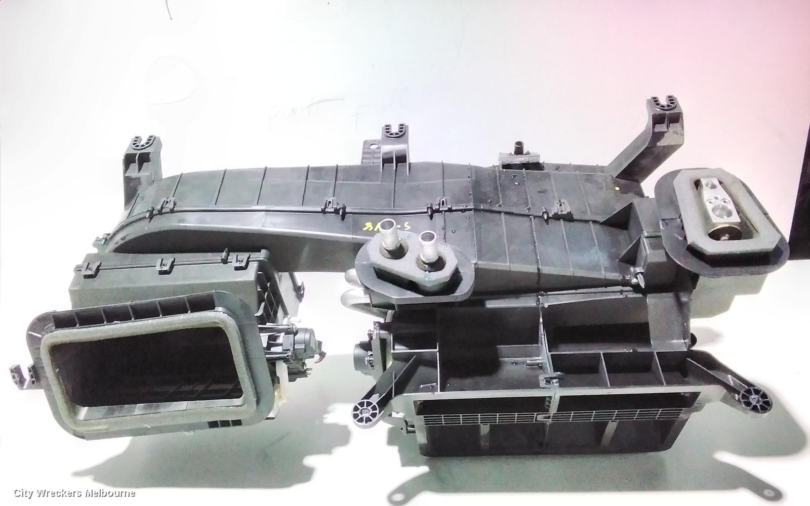 MITSUBISHI TRITON HEATER CORE/BOX, MQ, CLIMATE CONTROL TYPE, 04/2015 ONWARDS - Image 3