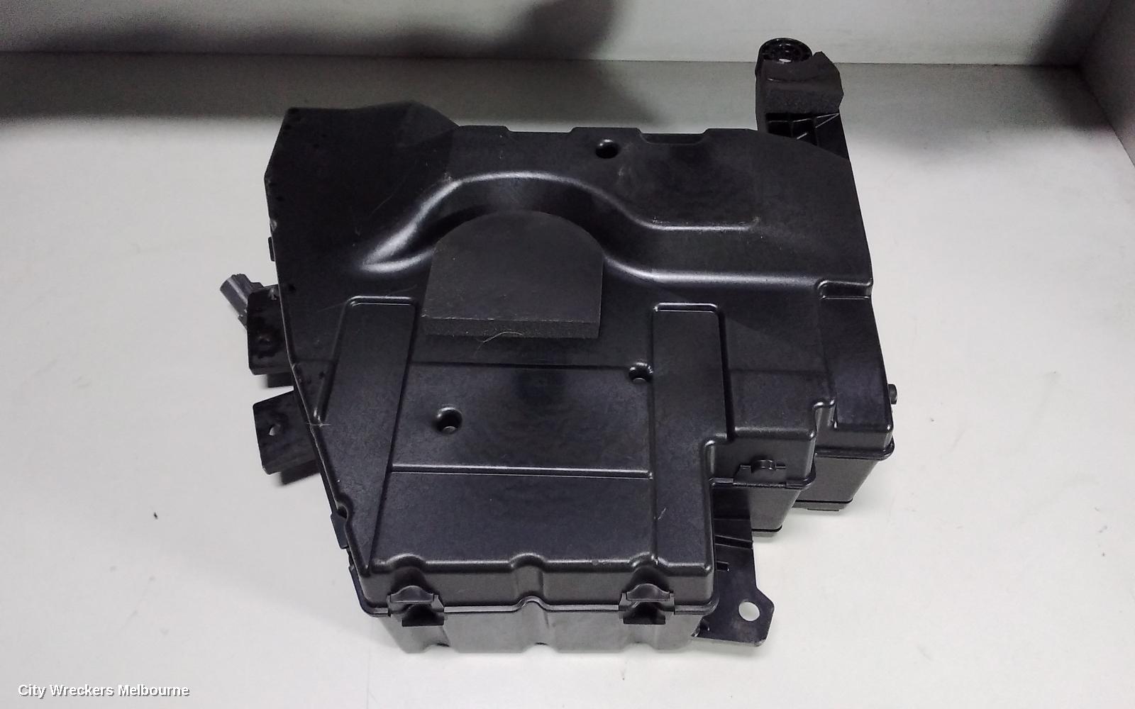MAZDA CX9 RADIO/CD/DVD/SAT/TV, SUB WOOFER ONLY, TB, 12/2007 - 12/2015 - Image 3