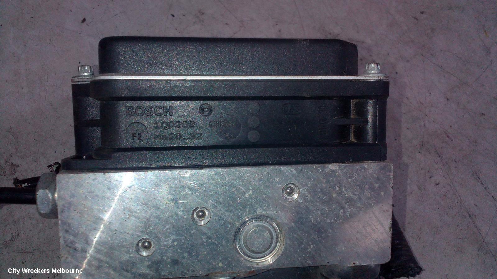 HOLDEN COMMODORE ABS PUMP/MODULATOR, VE, NON TRACTION CONTROL TYPE, 08/2006 - 04/2013 - Image 2