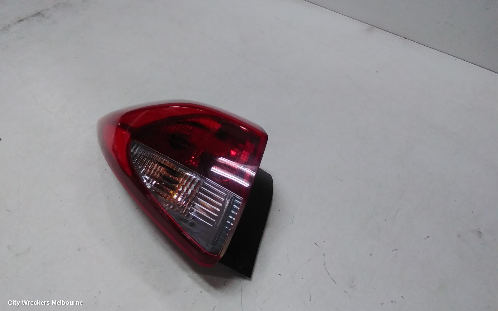 HYUNDAI TUCSON LEFT TAILLIGHT, IN BODY, TL, KOREAN BUILT (VIN KMHJ), NON LED TYPE, 07/2015 - 06/2018 - Image 3