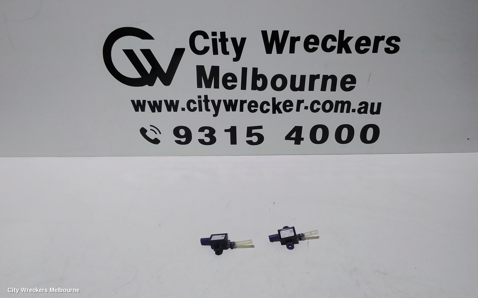 MERCEDES CLA CLASS, C117, 10/2013 - 02/2019, A1179056900 (CLA COUPE C117 PEDESTRIAN PROTECTION PRESSURE SENSOR) 2X: 98568 - Image 1