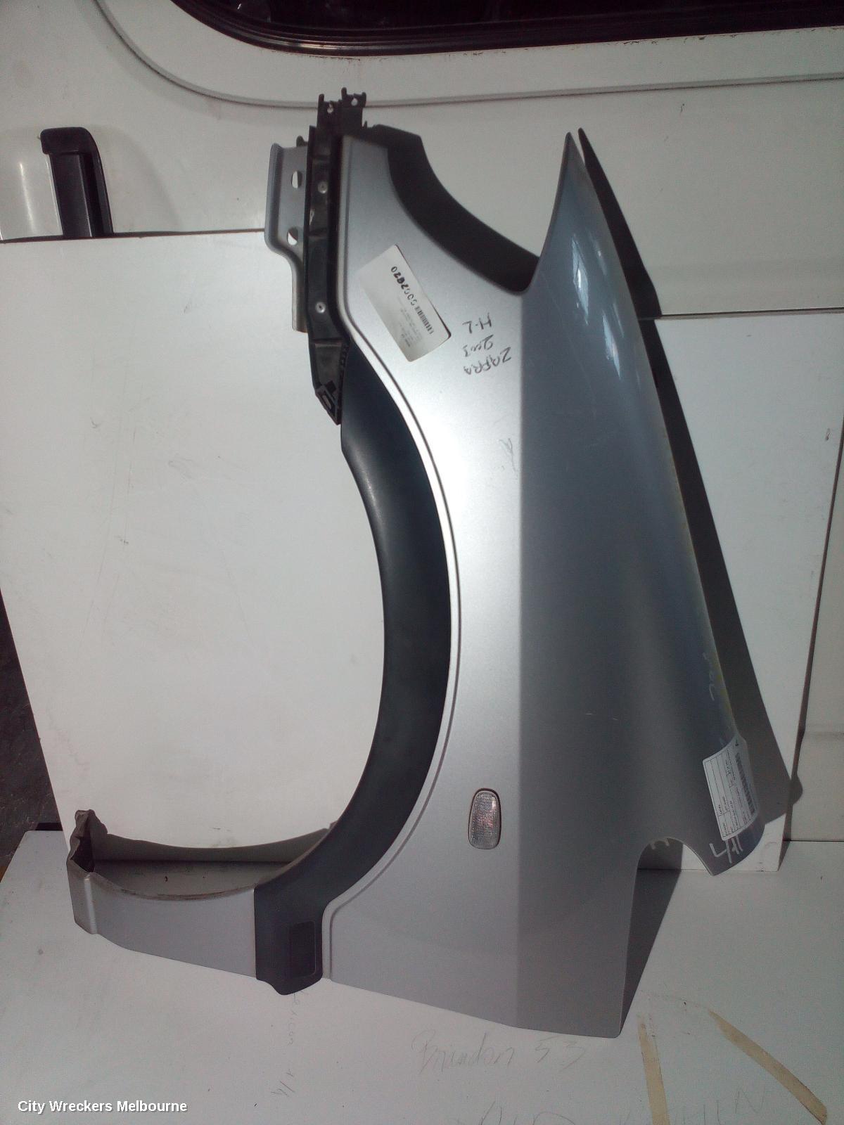 HOLDEN ZAFIRA LEFT GUARD, TT WAGON 06/2001 - 07/2005 - Image 2