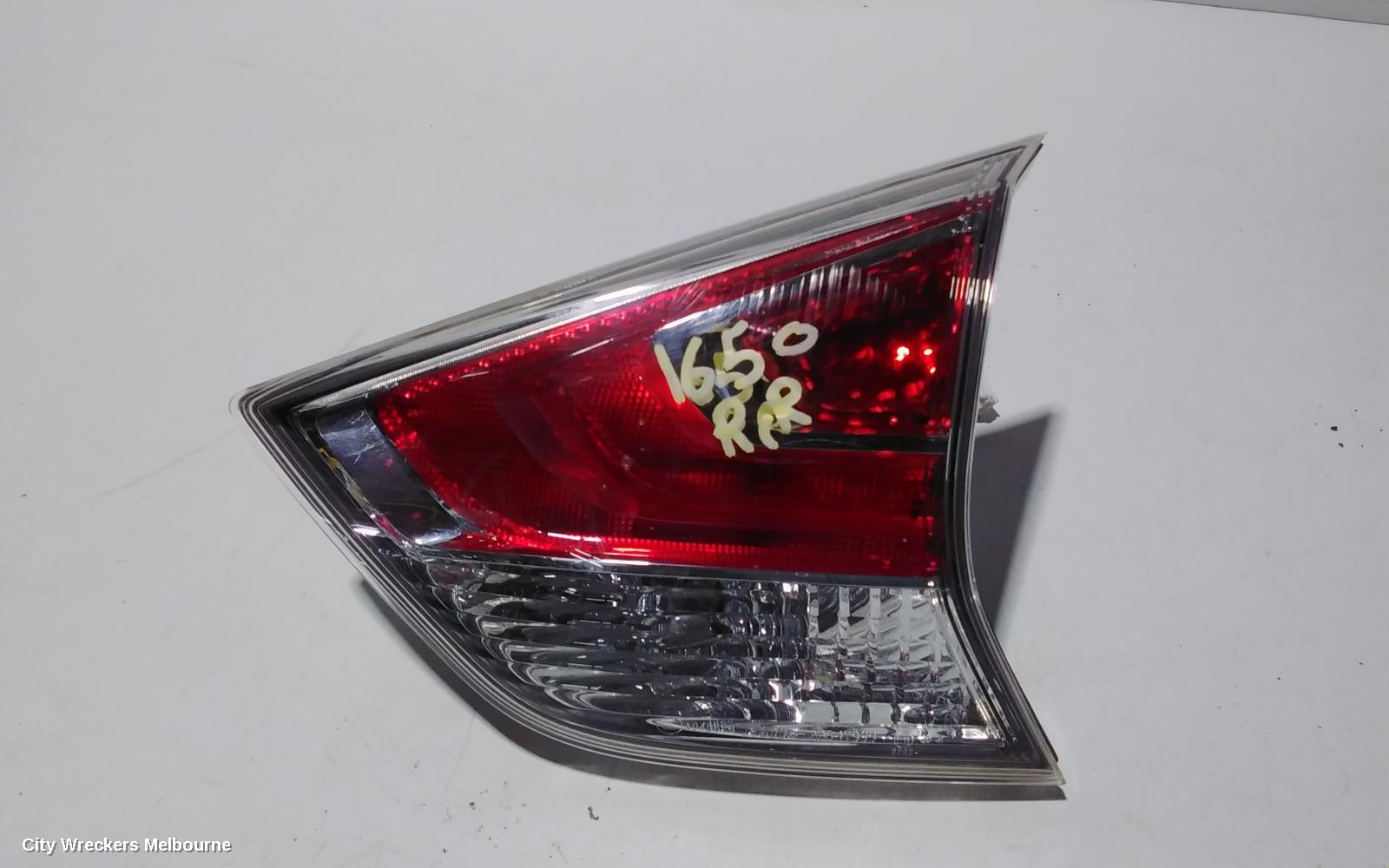 NISSAN XTRAIL REAR GARNISH, TAILGATE LAMP (RH SIDE), T32, 02/2014 - 01/2017 - Image 1
