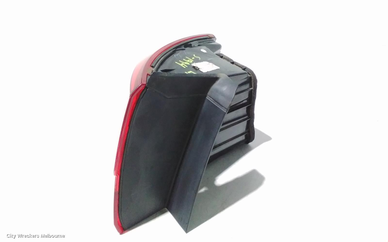 VOLKSWAGEN JETTA LEFT TAILLIGHT, 1B, IN BODY, W/ HALOGEN, NON TINTED TYPE, 11/2014 - 12/2017 - Image 3