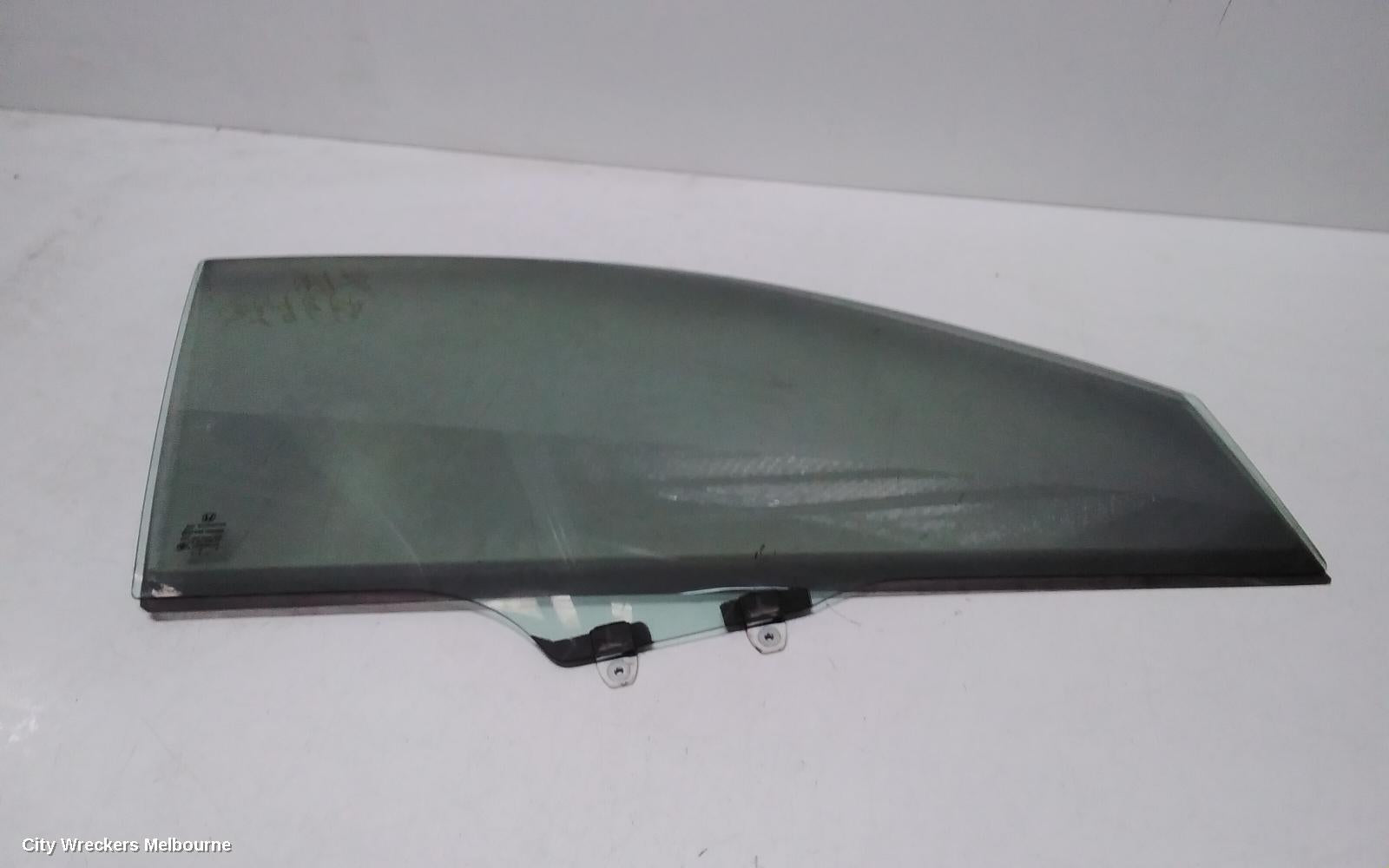 HONDA CRV RIGHT FRONT DOOR WINDOW, RE, 03/2007 - 10/2012 - Image 1