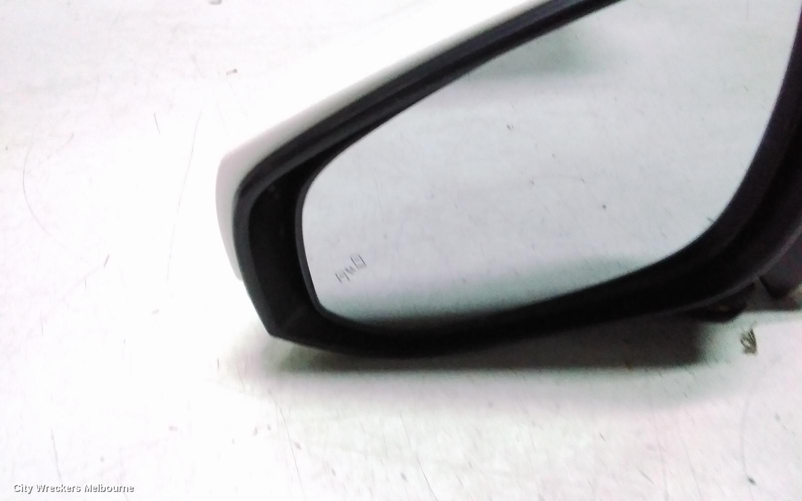 TOYOTA RAV4 LEFT DOOR MIRROR, ELECT ADJ, NON CAMERA TYPE, COLOUR CODED, XA50, 11/2018 ONWARDS - Image 3